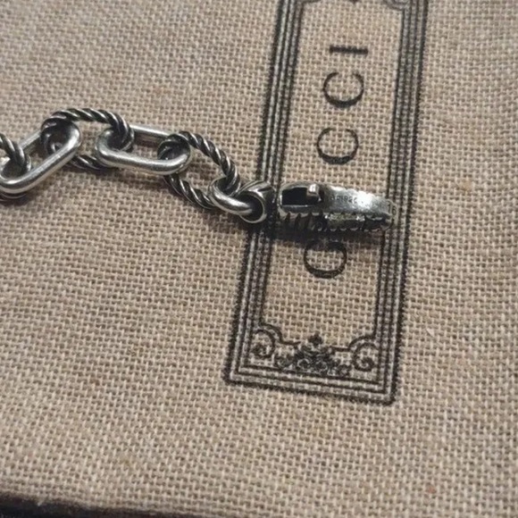 Gucci Luxury Statement Bracelet - Picture 5 of 7